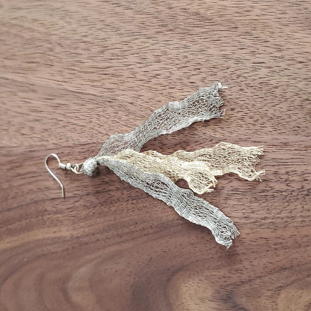 Fine Mesh Earring (Single)